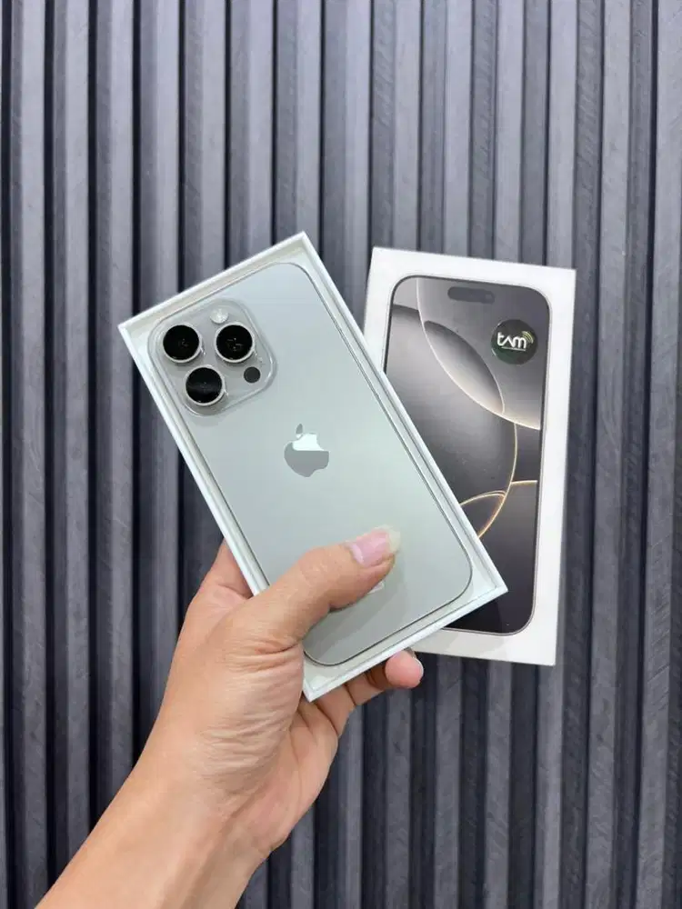 Iphone 16 pro 256 gb ibox bh 96% garansi on april 2026 mulus like new