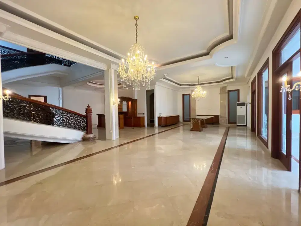 LXMMT 0166 Disewakan Rumah Klasik Cantik Area Menteng Jakarta Pusat Cocok Untuk Kantor Atau Hunian