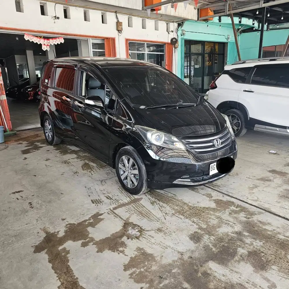 HONDA FREED E PSD A/T 2011/2012