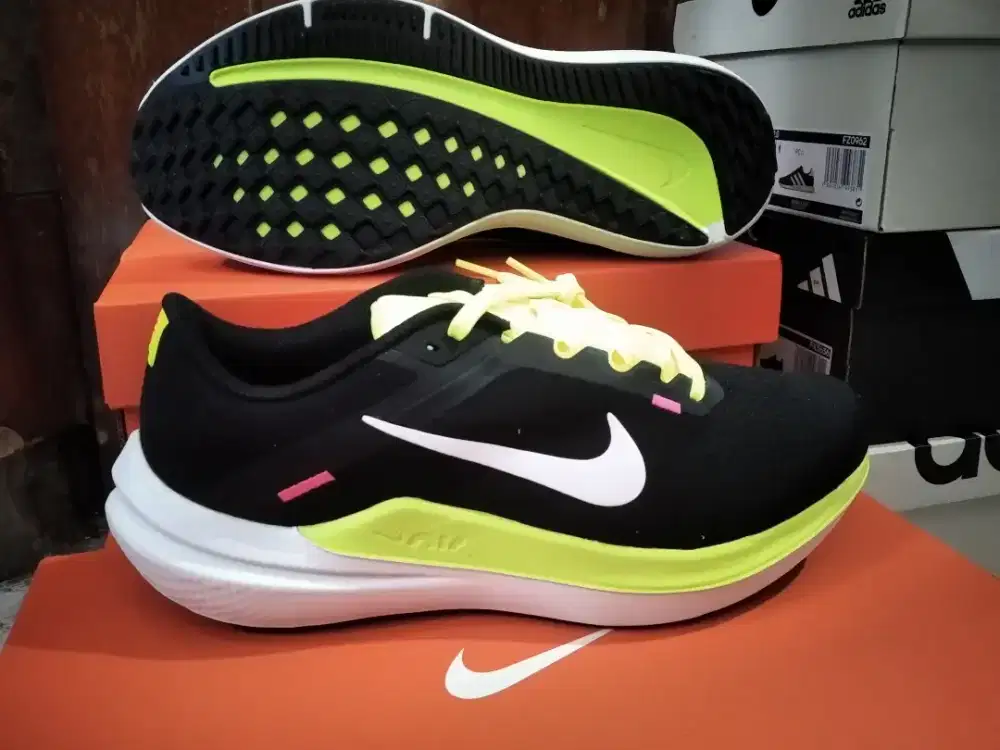 Sepatu Nike win Flo 10 run size 42.5 murah