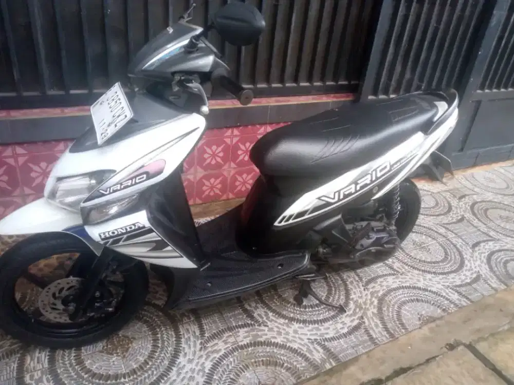 VARIO 110 TAHUN 2010 SURAT LENGKAP