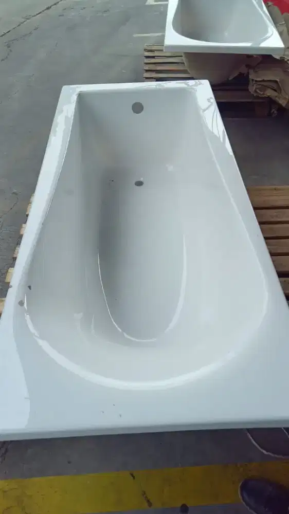 Bathtup tmpt mandy berendam