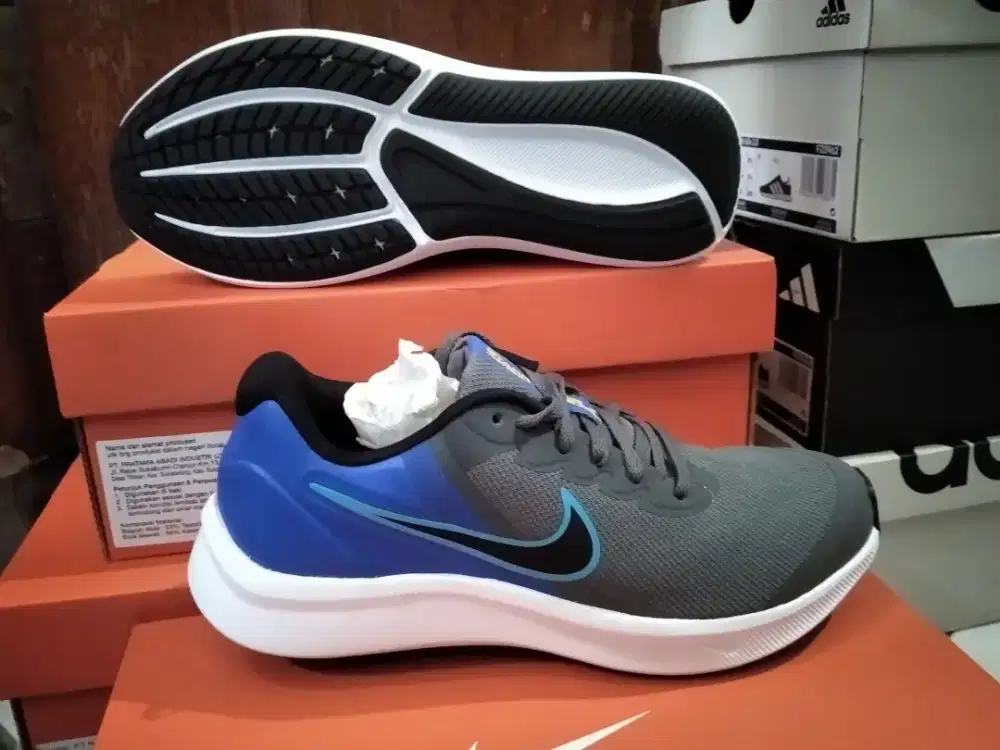 Sepatu running Nike star Runner sizs 37.5 original