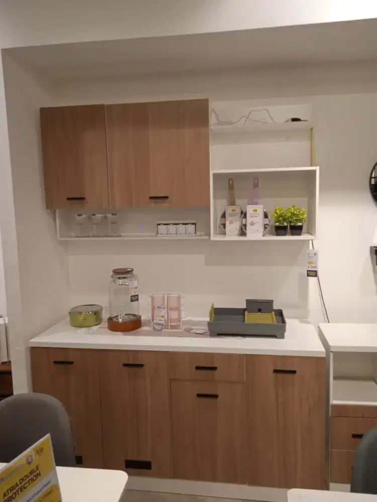 Satu set lemari dapur