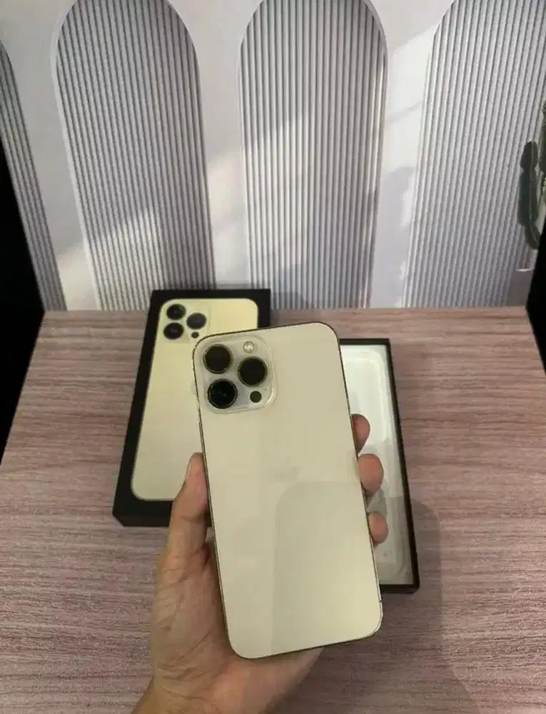 Iphone 13promax gold 128gb like new