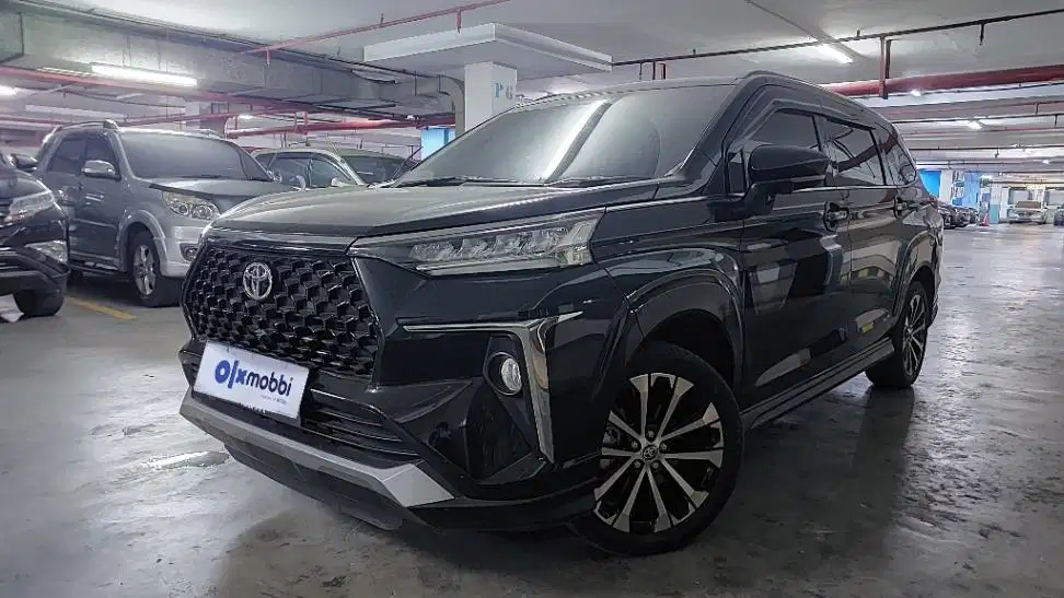 TDP 11JT Toyota Avanza 1.5 New Veloz Q CVT Bensin-AT Hitam 2022