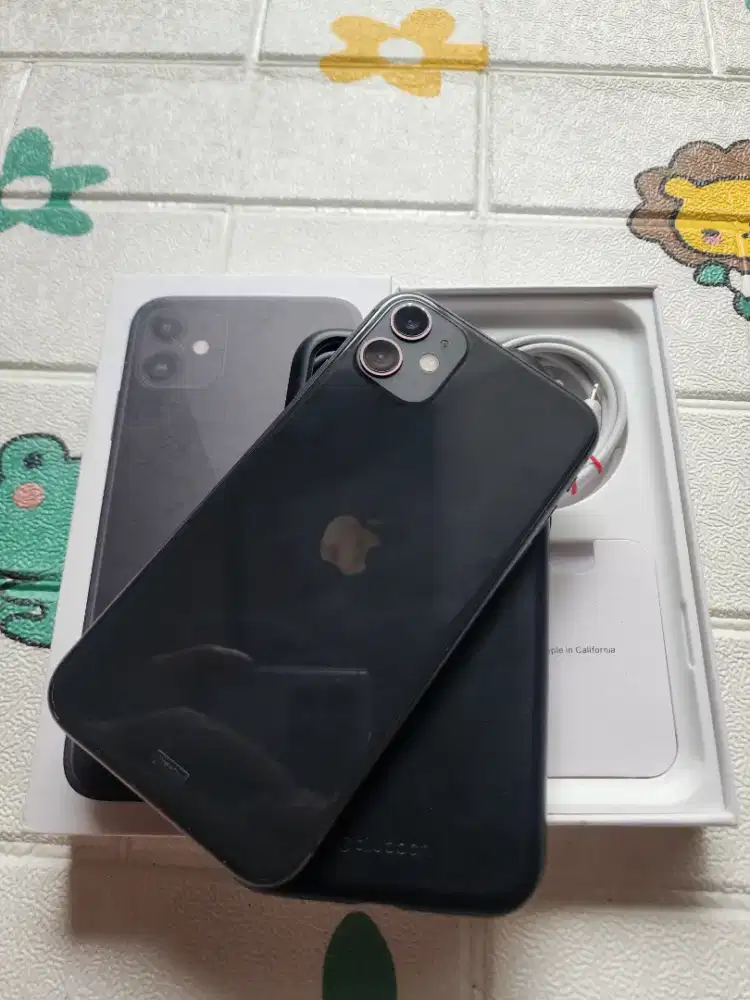 Iphone 11 128gb ex ibox warna black
