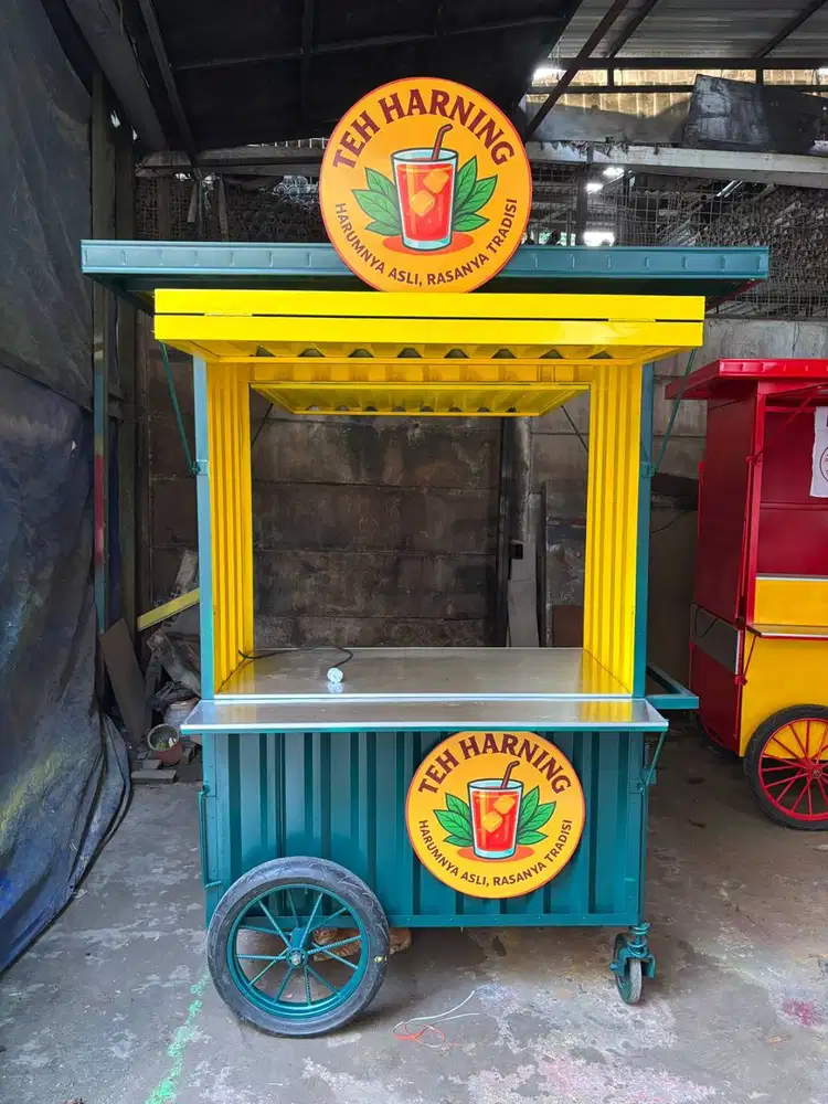 KARYAWAN STAND ES TEH HARNING