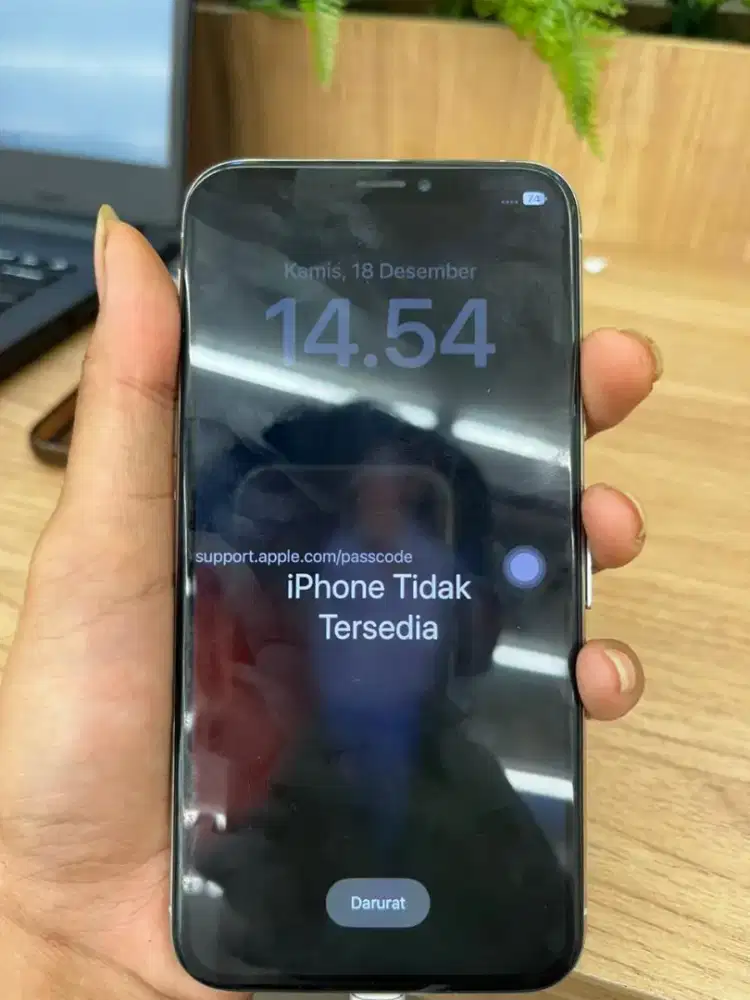 iPhone Xs 64GB lock