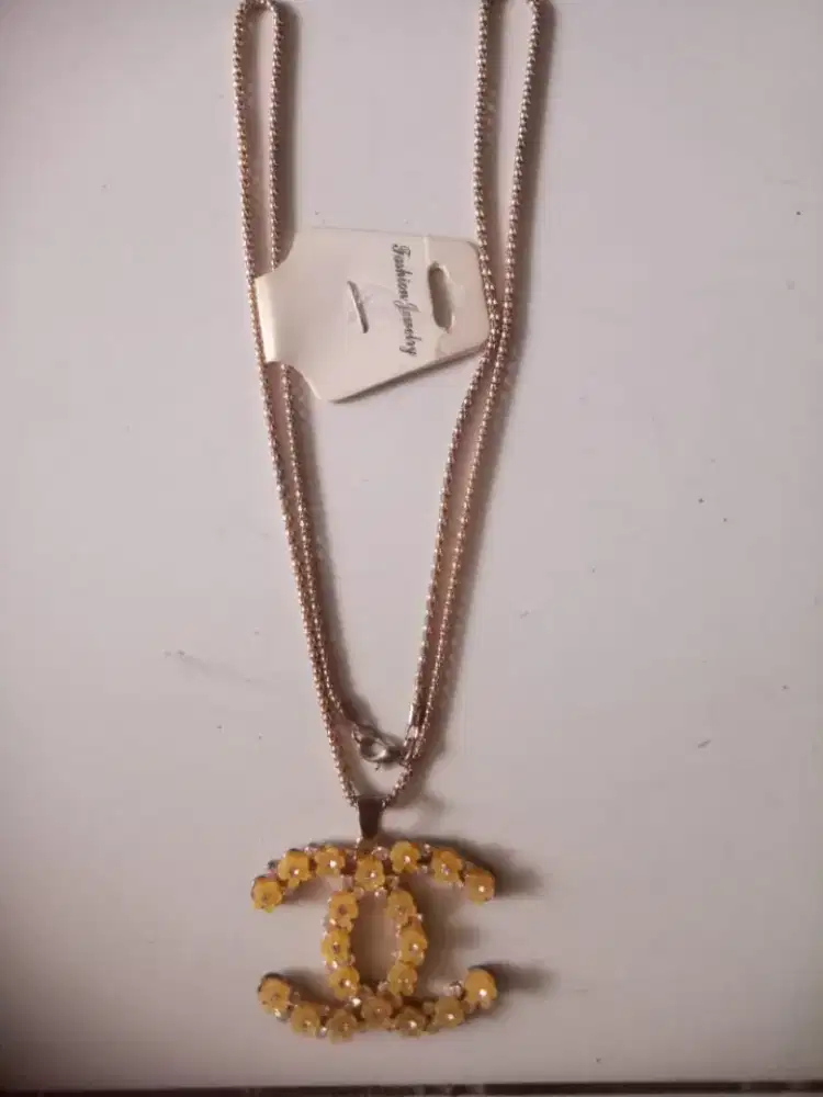 Kalung panjang cantik
