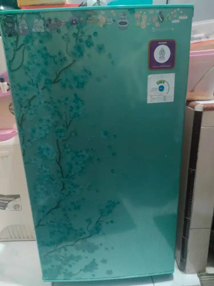 DiJUAL Kulkas Sharp SJ-N162