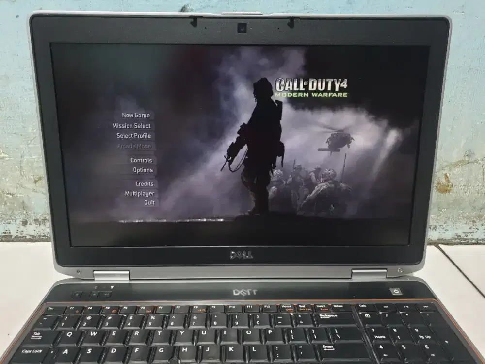 DELL COREI7 DUAL VGA NVIDIA QUADRO SSD RAM8GB FULL PROGRAM DAN GAMING