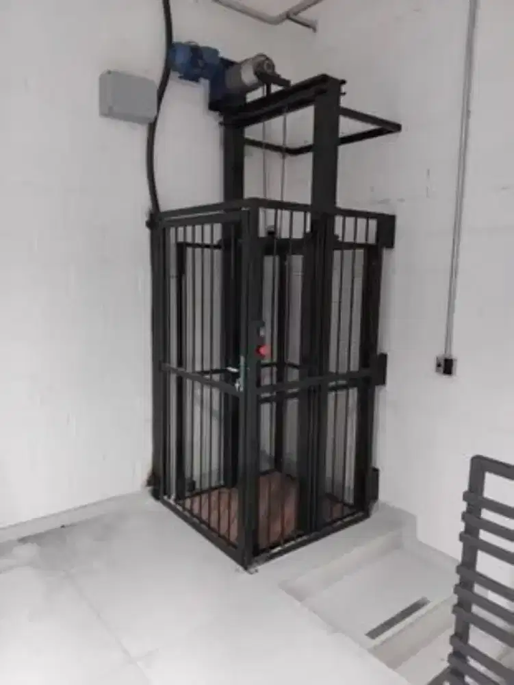 Lift Barang Aman dan Kuat Sampai 2 Ton