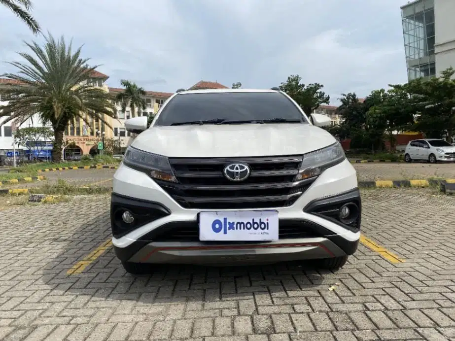 TDP 10JT Toyota Rush 1.5 S Bensin-AT Putih 2018