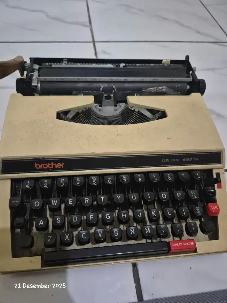 Mesin Tik brother deluxe 650TR