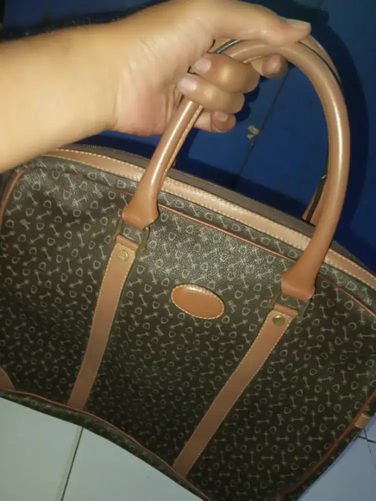 Tas wanita kulit asli kuat dan muat banyak