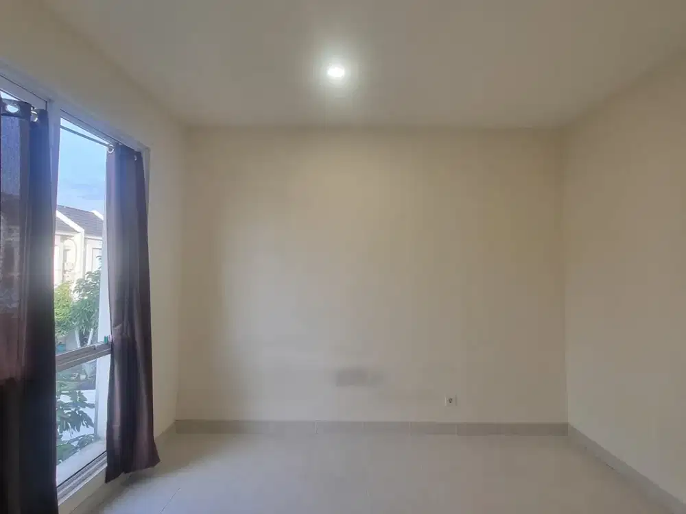 Rumah Dekat Kawasan Pendidikan & Kuliner di Cluster Martinez Gading Serpong