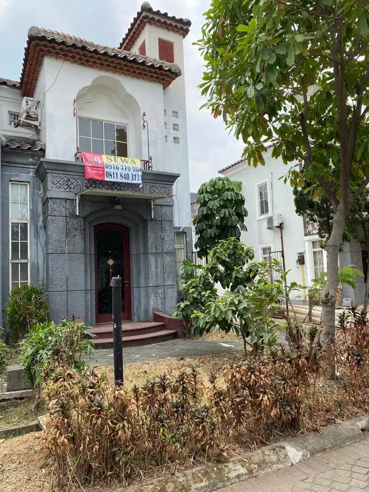 Sewa Kontrak Rumah Indah Taman Spain Jalan Goya No. 12 Lippo Karawaci