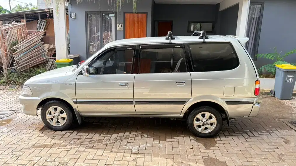 Toyota Kijang 2003 Bensin