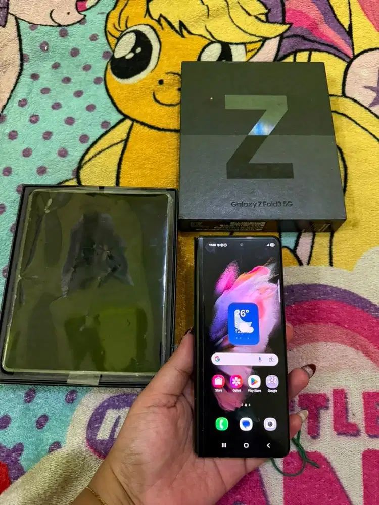 Samsung Z FOLD 3 (12/512) RESMI SEIN