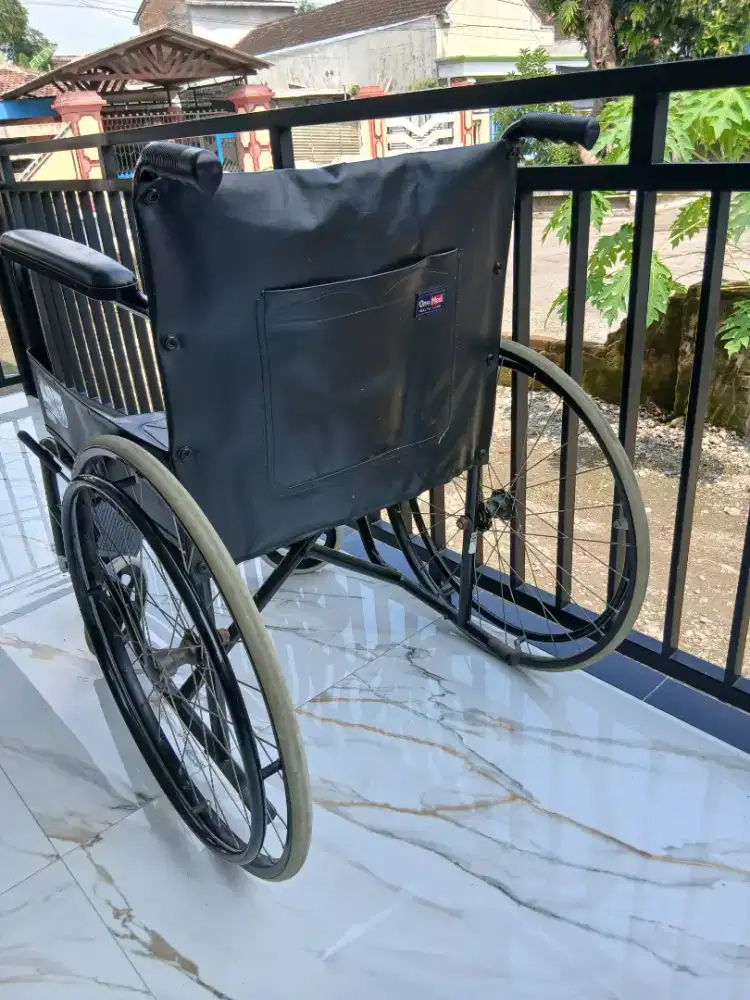 KURSI RODA ONEMED BEKAS