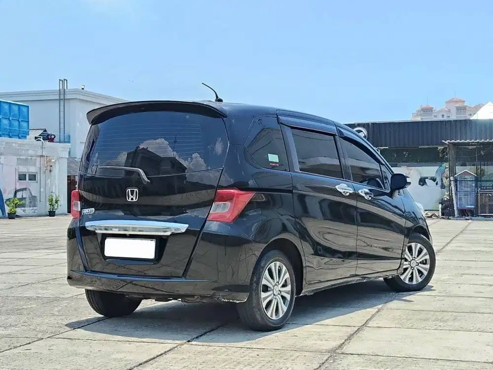 HONDA FREED E 1.5 PSD AT MATIC AUTOMATIC 2014 HITAM GOOD CONDITION