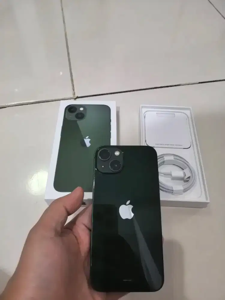 Iphone 13 green
