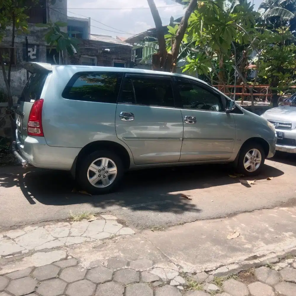 Innova type G bensin thn 2005