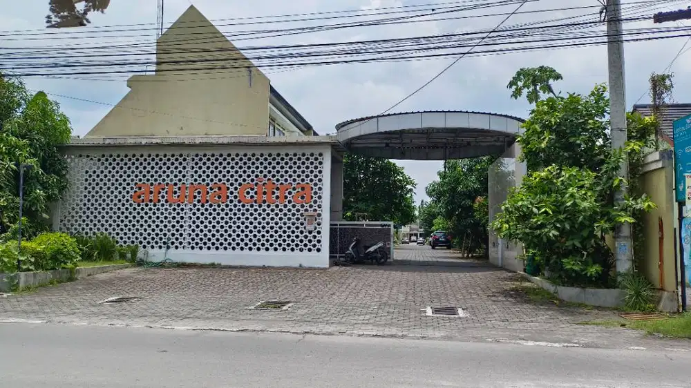 Dikontrakkan! Rumah 2 Lantai Nyaman & Strategis, Jalan Godean Km.6.5