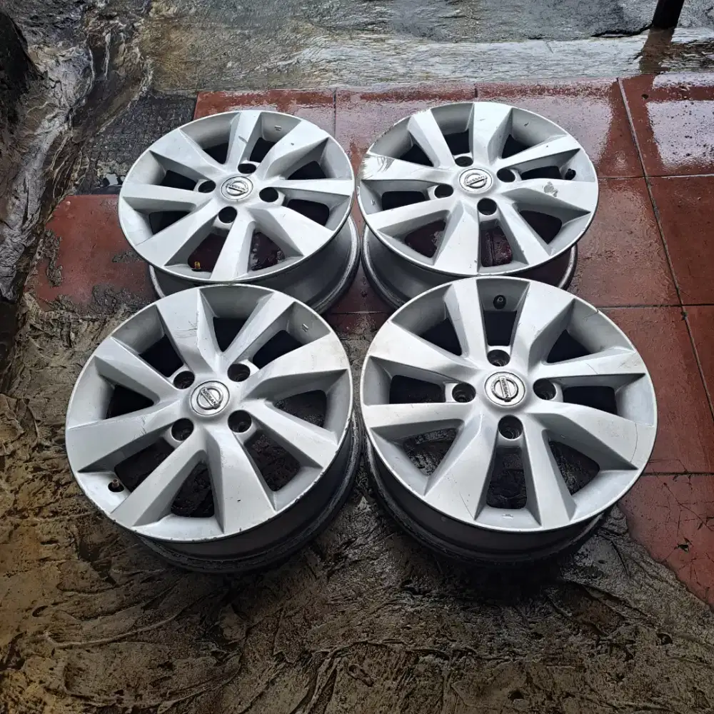Velg livina ring 15 nissan livina bisa tt