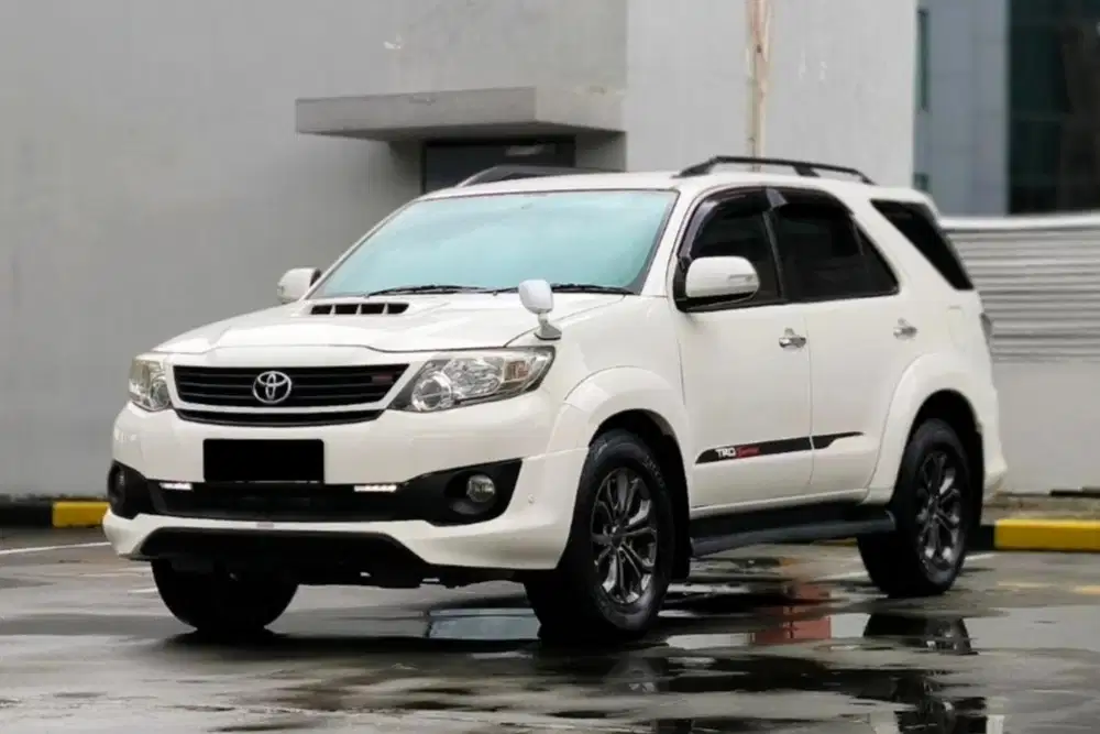 Toyota Fortuner Vnt TRD Diesel AT 2014 Kondisi Terawat Siap Pakai