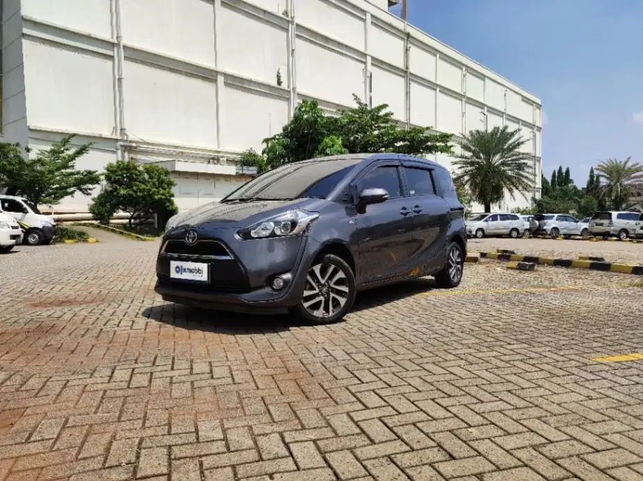 TDP 9,JT Toyota Sienta 1.5 V Bensin-AT Abu 2019