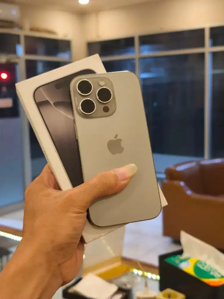 16 Pro 128 GB Natural Titanium iBox