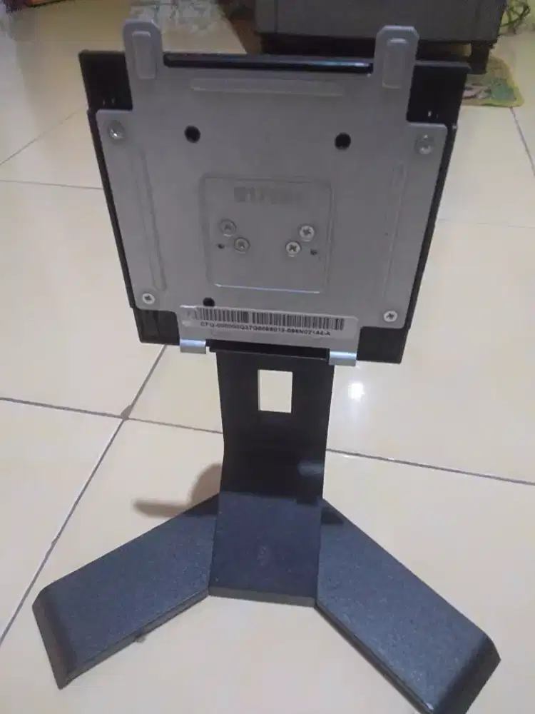 Monitor + dudukan merek dell