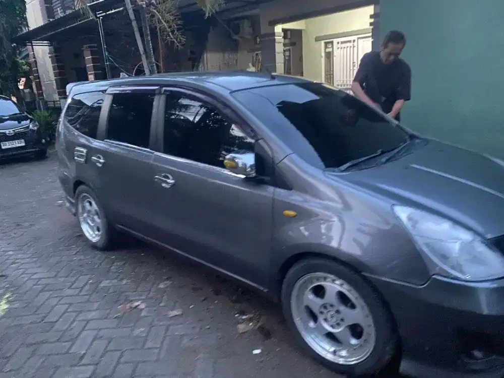 JUAL MURAH GRAND LIVINA SIAPA CEPAT DIA DAPAT