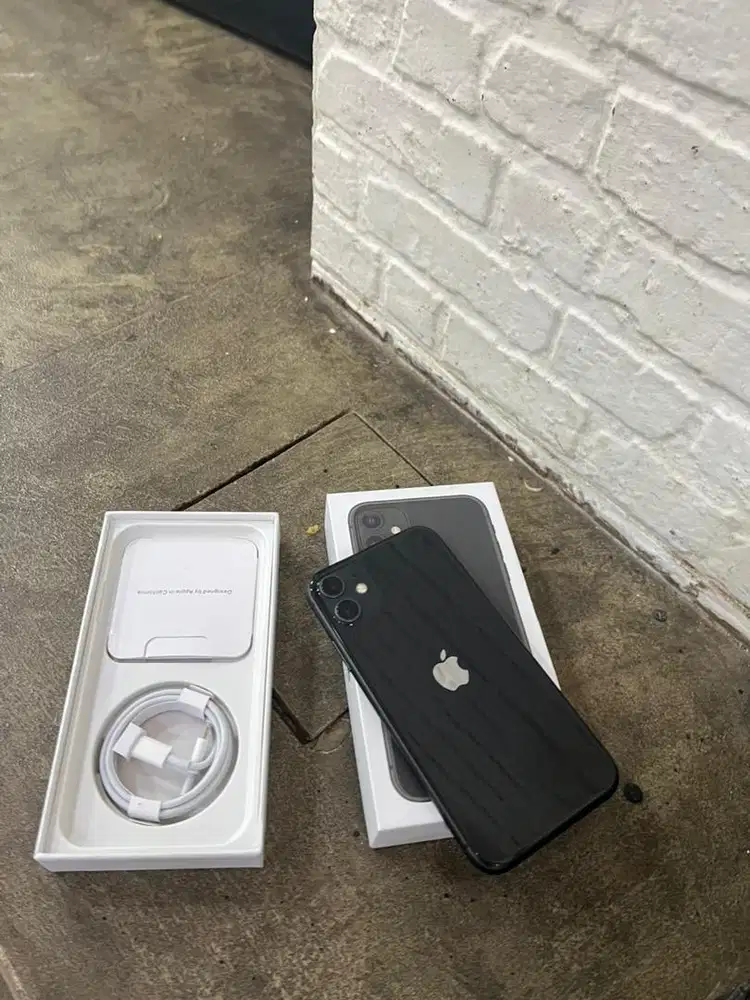 iphone 11 256gb masih new bos