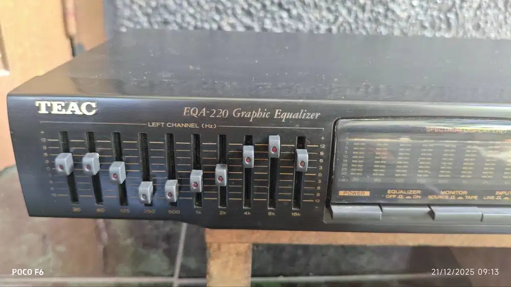Equalizer TEAC EQA-220