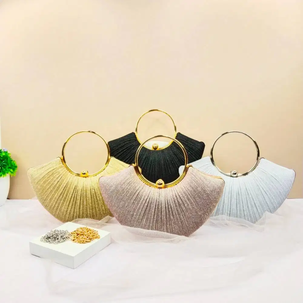 Lowongan Kerja Host Live