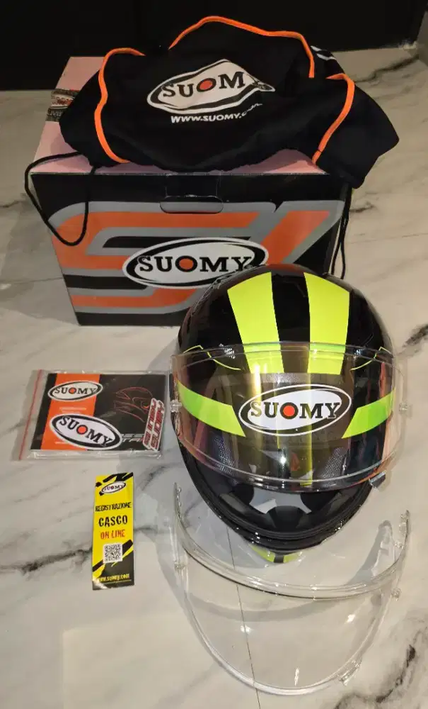 Helm suomy speedstar ringan berkualitas mulus