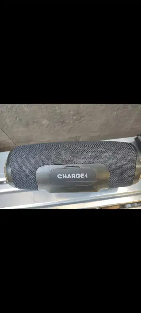 Jbl charger 4 joss