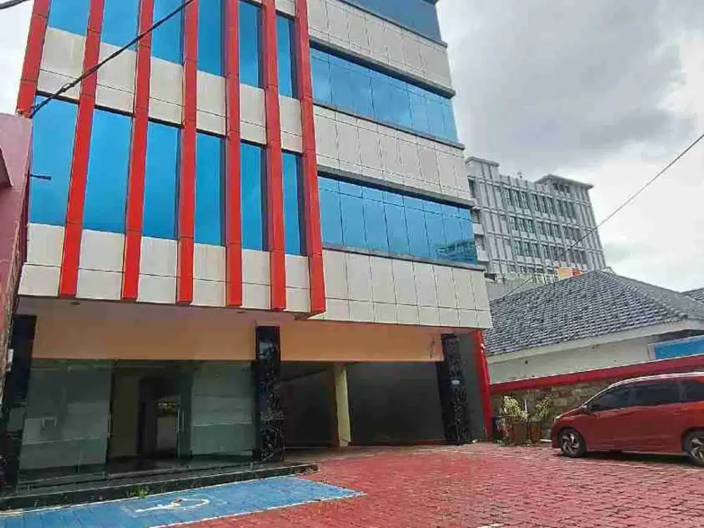 Gedung 5,5 lantai di Cikini Jakarta Pusat Harga 48 miliar