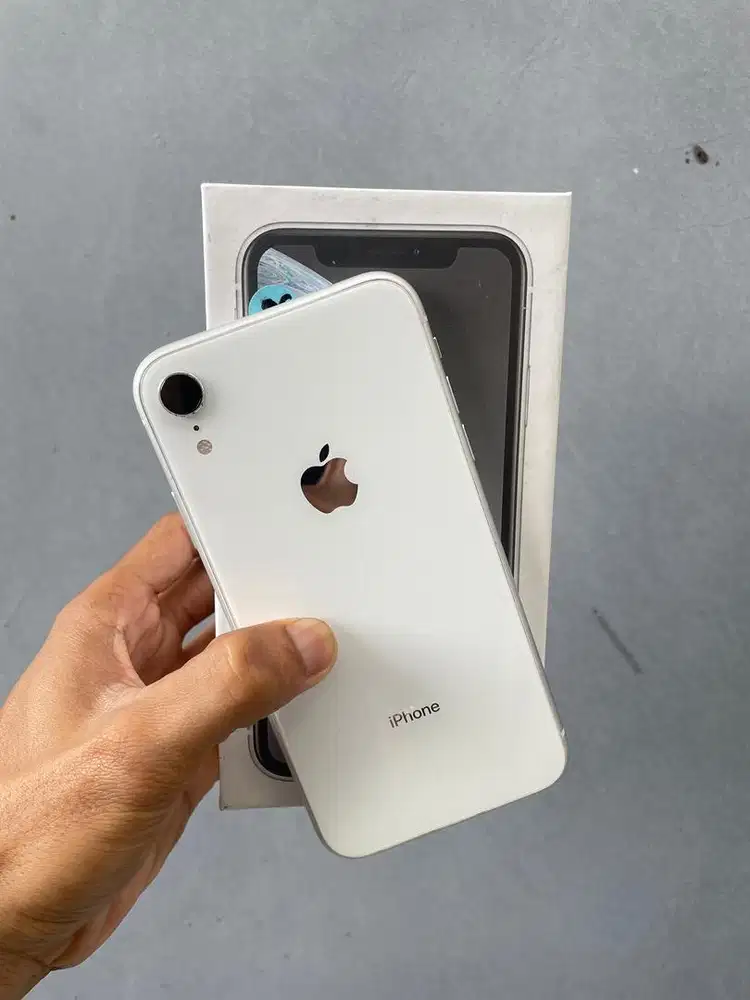 iPhone XR 64Gb White Fullset Mulus Minus LCD Ori Retak‼️