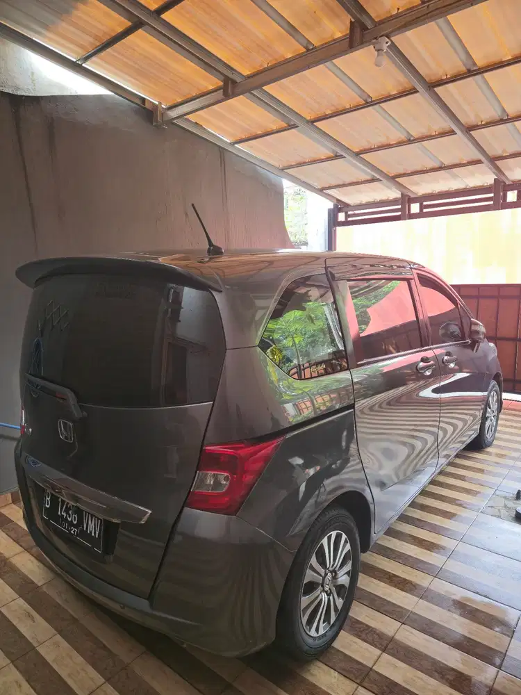 Honda Freed 2012 Bensin