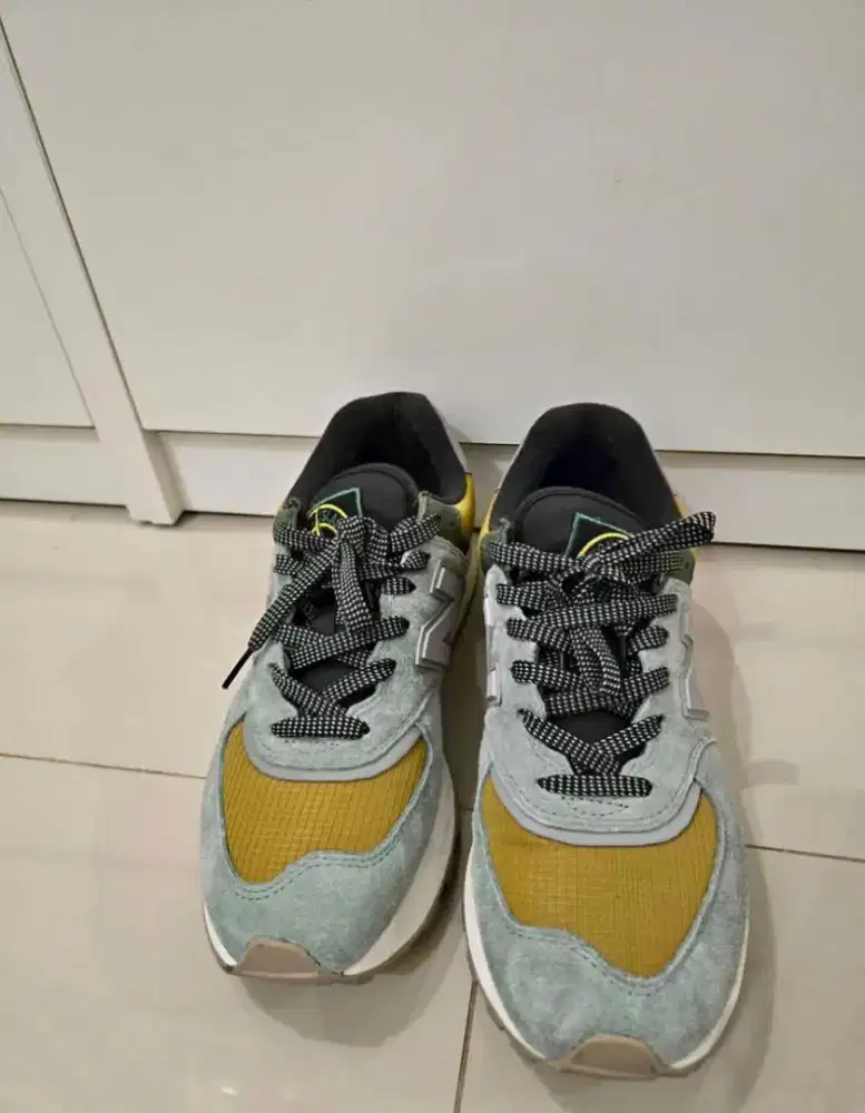 Sepatu NB x Stone Island