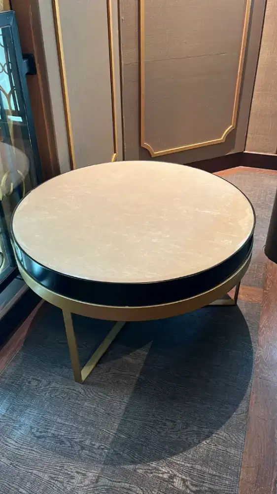 Sofa dan Meja Marmer