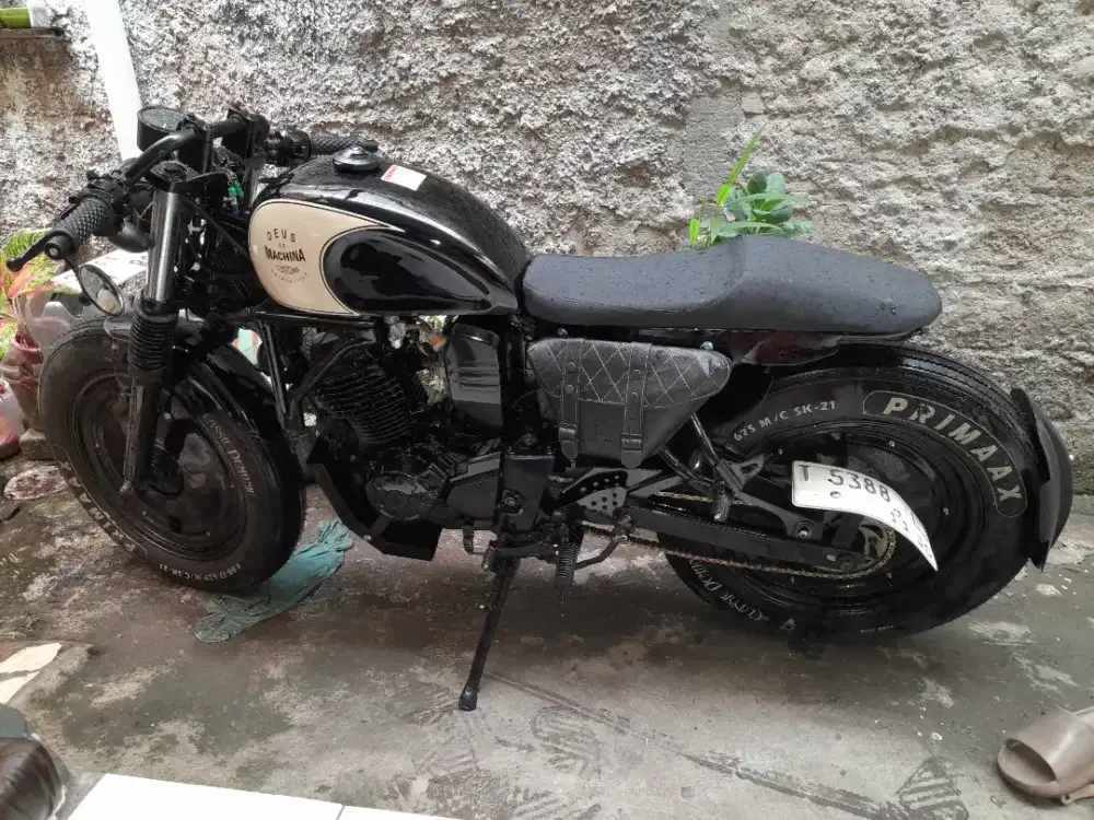 Motor custom model caferacer