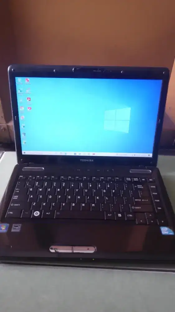 Laptop Toshiba core i3