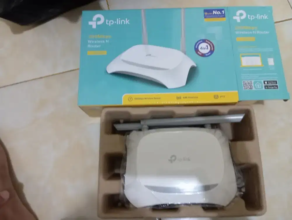 tp -link 300 Mbps  wireless N Router TL- WR840N