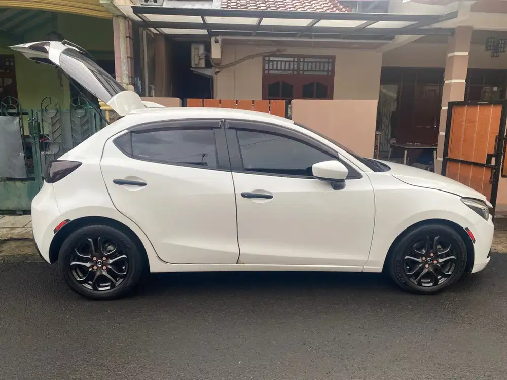 Mazda 2 2016 Bensin