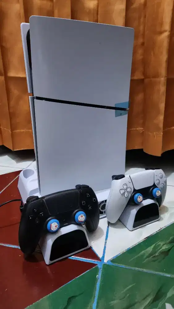 Ps 5 slim digital 1 tb like new